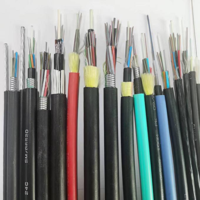 Cáp quang đơn mode bọc thép GYXTW với vỏ HDPE dùng cho treo và chôn 3