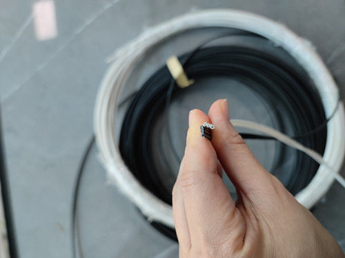 Lớp phủ màu 250um G652D 2 lõi Cáp thả sợi quang Ftth FRP được gia cố cho ngoài trời