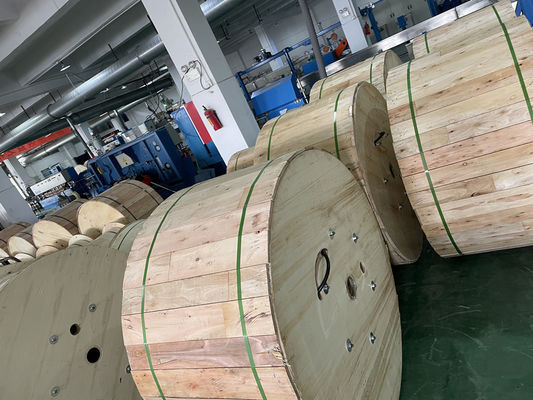 Chế độ đơn ngoài trời G652D 4 6 8 12 16 Cáp quang sợi quang bọc thép 24 lõi với dây thép sợi quang gyxtw